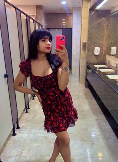 Meera - Transsexual escort in New Delhi Photo 1 of 3