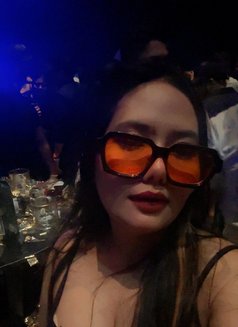 Meera - escort in Dubai Photo 2 of 3