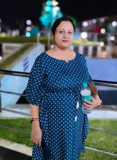 Meera - escort in Dubai Photo 1 of 2