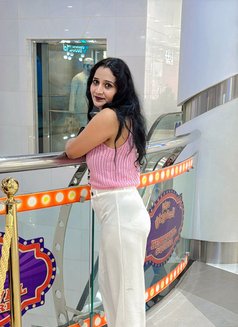 Meera Indian - puta in Muscat Photo 3 of 3