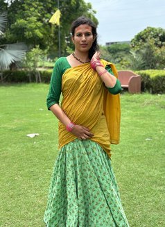 Meera Miss for Online Sessions - Transsexual escort in Mumbai Photo 8 of 13