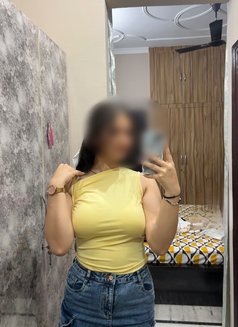 Meera Mumbai Safe Genuine Escort - puta in Mumbai Photo 1 of 4