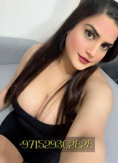 Meesha Roy - escort in Dubai Photo 2 of 5