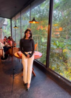 Meet and Cam - escort in Mumbai Photo 14 of 15