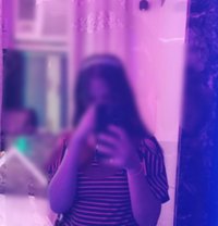 Meet available (cam session) - escort in Chennai Photo 1 of 3