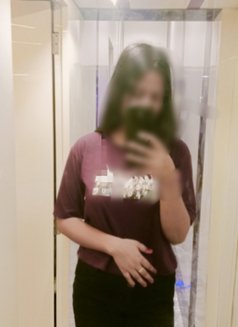 Meet available (cam session) - escort in Chennai Photo 4 of 4
