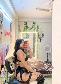 Cam only - Transsexual escort in New Delhi Photo 6 of 13