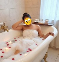 Meet & Cam session available 🦋 - escort in Kolkata Photo 6 of 7