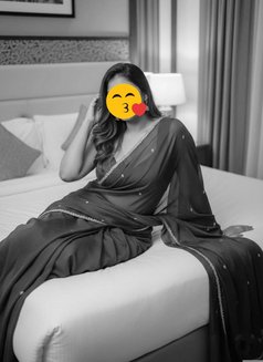 Meet & Cam session available 🦋 - escort in Kolkata Photo 7 of 7