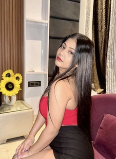 Meet - escort in Mumbai Photo 5 of 5