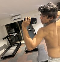 Meet - Male escort in Mumbai