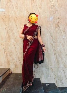 Meet Juicy Shubeena 0𝟝𝟞𝟡𝟞𝟛𝟞𝟛𝟡𝟠 - escort in Al Ain Photo 1 of 2
