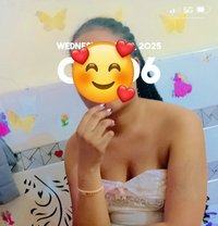 Meet juicy Malaika/sweet Deepthroat - escort in New Delhi