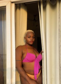 Meet&Onlineshows - puta in Greater Noida Photo 8 of 8