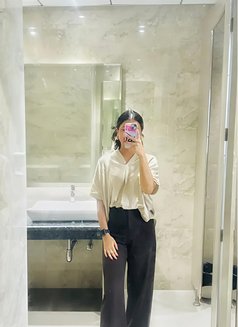 meet or cum avilable - puta in Indore Photo 6 of 7