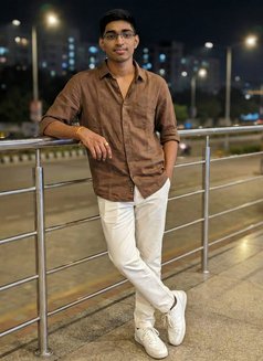 Meet Patel - masseur in Toronto Photo 4 of 4