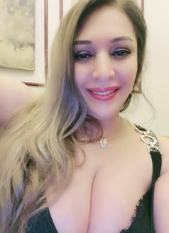 Meet Russian Lady - puta in Al Manama Photo 3 of 3