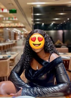 Meet juicy Pearl/cumshow/blowjob - puta in Ahmedabad Photo 2 of 6