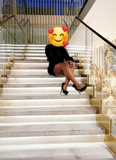 Meet juicy Pearl/cumshow/blowjob - puta in Ahmedabad Photo 5 of 6