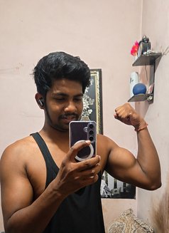 Meet With Krrish - Male escort in Gurgaon Photo 8 of 9