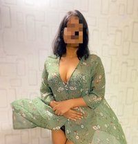 Meetali, Cam Show Model, Independent - puta in Hyderabad
