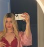 MeetMelania - Acompañantes transexual in Oslo Photo 1 of 5