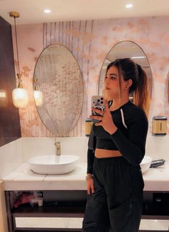 ❣️꧁ 🦋Meets & Cam Show With Face꧂❣ - escort in New Delhi Photo 2 of 3