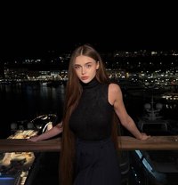 Meg - escort in Tokyo