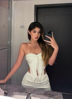 Meg Sasa - escort in Tokyo Photo 1 of 4