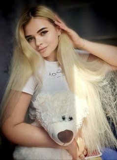 Megan 18 y.o - escort in İstanbul Photo 3 of 4