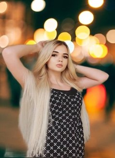 Megan 18 y.o - escort in İstanbul Photo 4 of 4