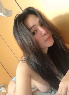 Megan - Transsexual escort in Taipei Photo 5 of 22