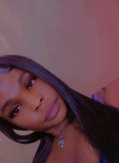 Megan - Transsexual escort in Nairobi Photo 9 of 16
