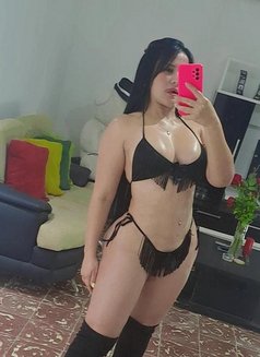 Megan - escort in Beirut Photo 3 of 7