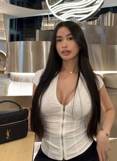 the only megan young - puta in Bangkok Photo 30 of 30