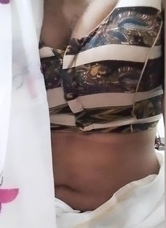 Megha Ashok - Acompañantes transexual in Bangalore Photo 8 of 11