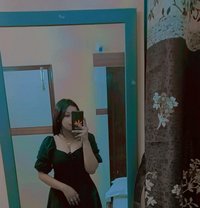 Megha Ghosh - puta in Kolkata