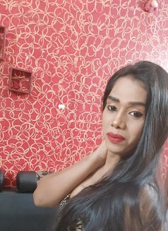 Meghna - masseuse in Chennai Photo 3 of 7