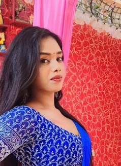 Meghna - masseuse in Chennai Photo 4 of 7