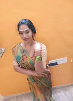 Meghna - Transsexual adult performer in Chennai Photo 1 of 9