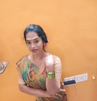 Meghna - Intérprete transexual de adultos in Chennai