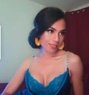 Radha - Acompañantes transexual in Abu Dhabi Photo 2 of 5