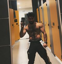 Megz4u - Male escort in Riyadh