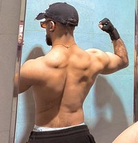 MegzHere!. - Male escort in Riyadh