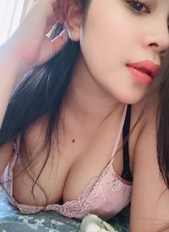 Indian Bhabhi Outcall - escort in Ajmān Photo 1 of 1