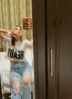 Mehar - puta in Dubai Photo 7 of 10