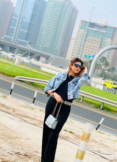 Mehar - puta in Dubai Photo 8 of 10