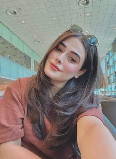 Mehar - puta in Dubai Photo 1 of 5