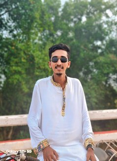 Mehedi Hasan - Acompañantes masculino in Dhaka Photo 2 of 3