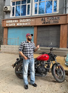 Mehrab - Male escort in New Delhi Photo 15 of 15